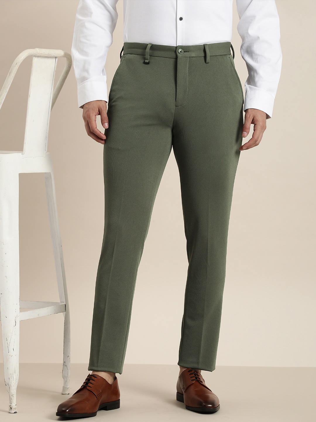 

INVICTUS Men Slim Fit Knitted Formal Trousers, Olive