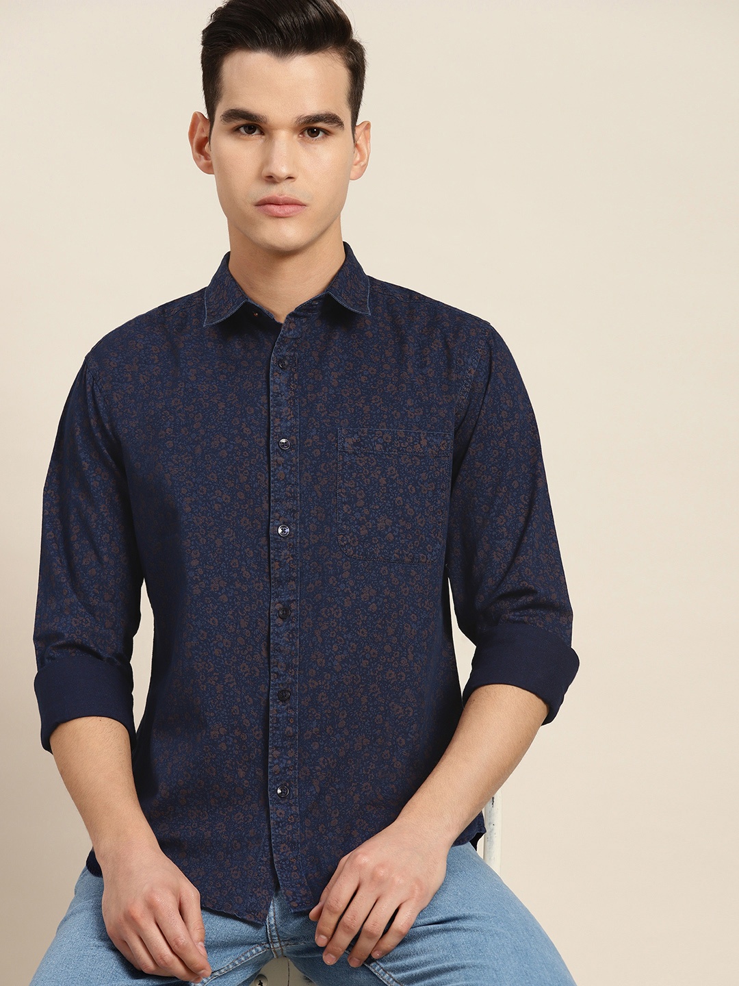 

INVICTUS Men Slim Fit Floral Printed Casual Shirt, Navy blue