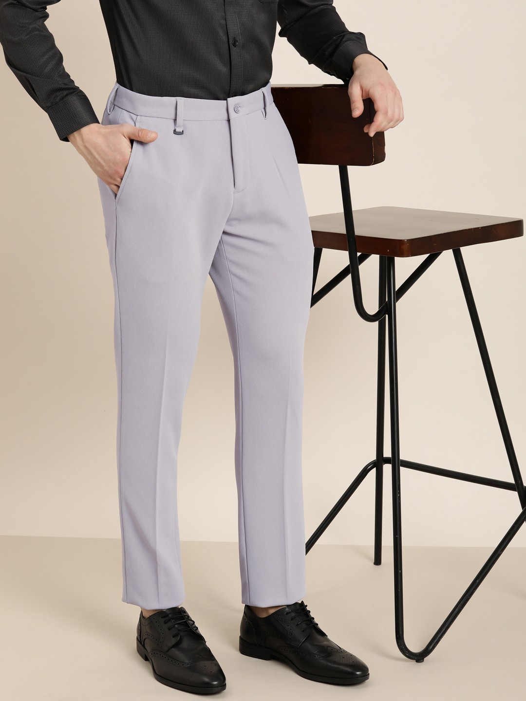 

INVICTUS Men Textured Slim Fit Knitted Mid-Rise Semi Formal Trousers, Grey