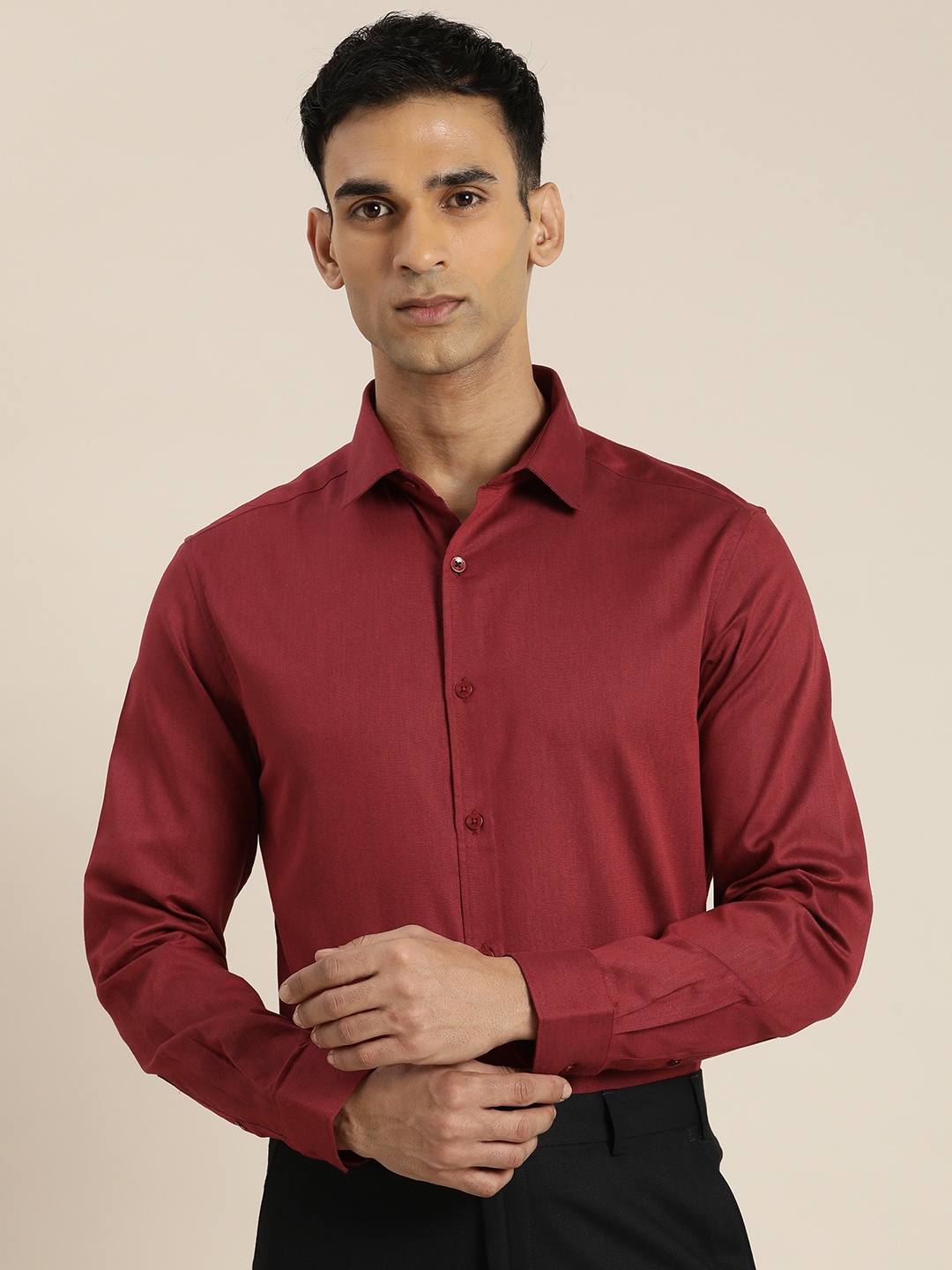 

INVICTUS Men Slim Fit Formal Shirt, Maroon