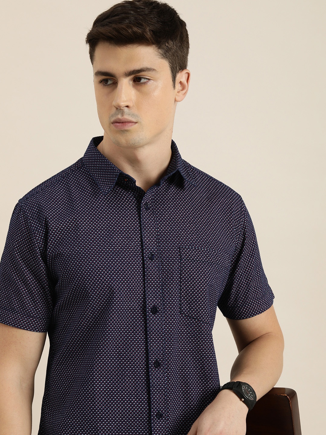 

INVICTUS Men Navy Blue Slim Fit Micro Ditsy Printed Pure Cotton Casual Shirt