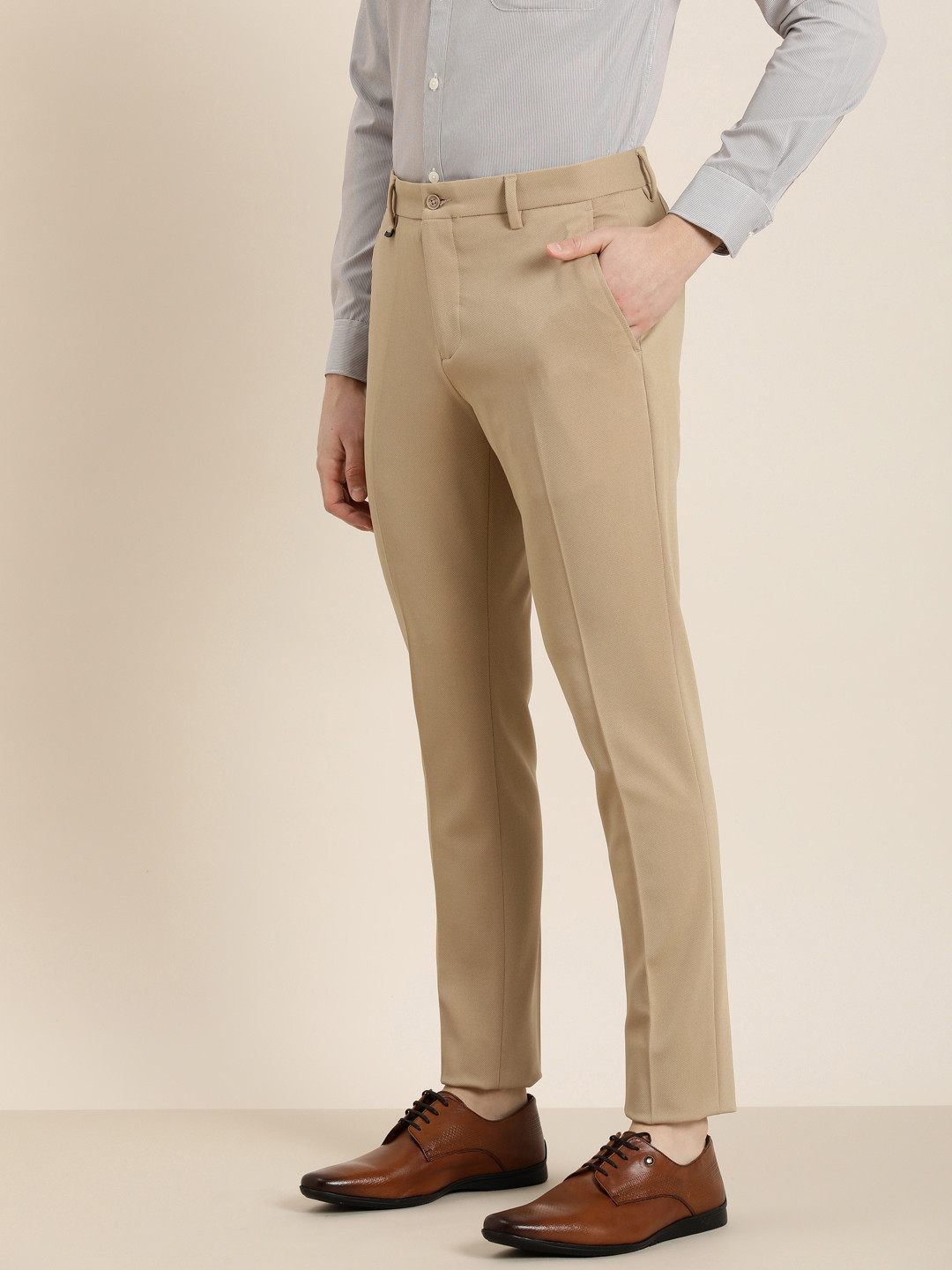 

INVICTUS Men Textured Slim Fit Knitted Mid-Rise Semi Formal Trousers, Beige
