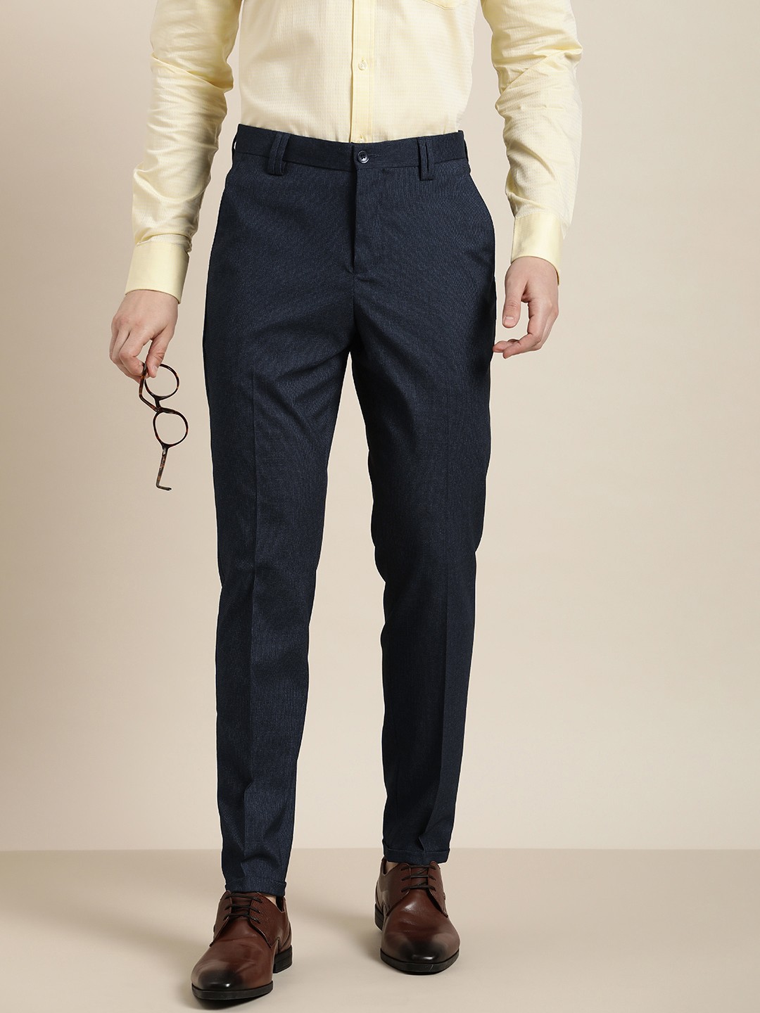 

INVICTUS Men Checked Slim Fit Mid-Rise Formal Trousers, Navy blue