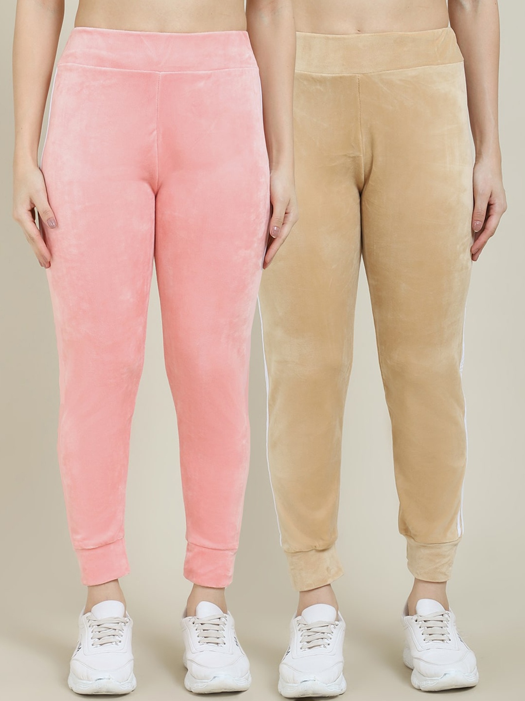 

Miaz Lifestyle Women Pack Of 2 Solid Relaxed-Fit Joggers, Pink