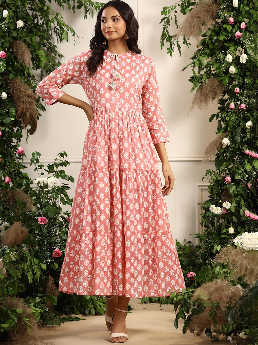 

SCAKHI Women Pink & White Printed Cotton Maxi-Length Ethnic Dresses
