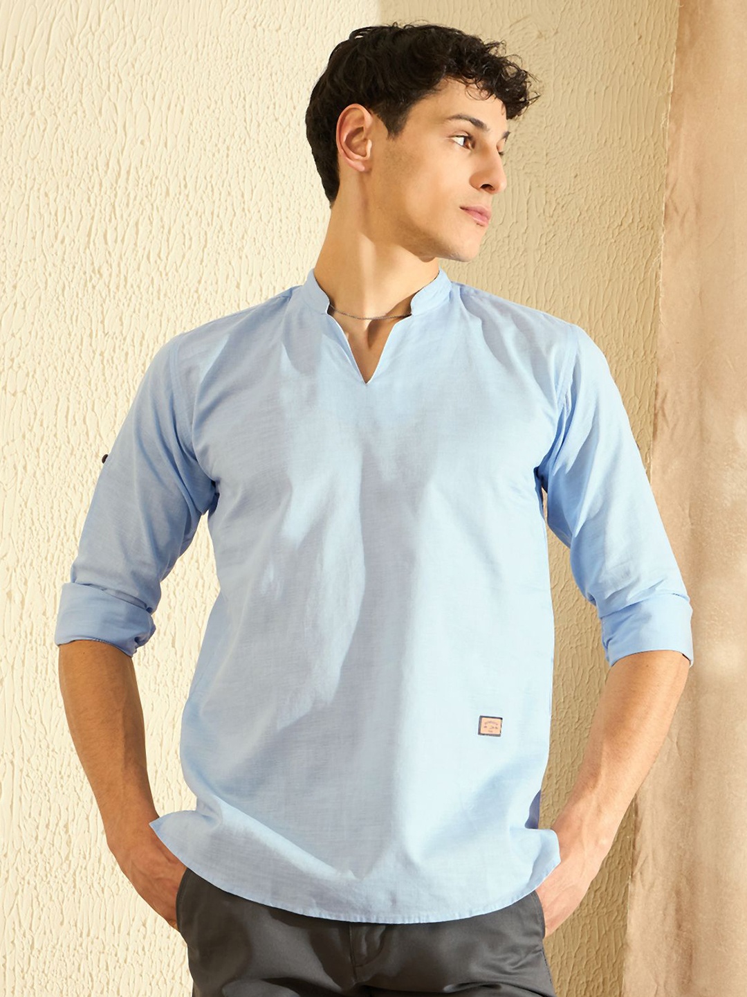 

DENNISON Men Blue Solid Casual Kurta