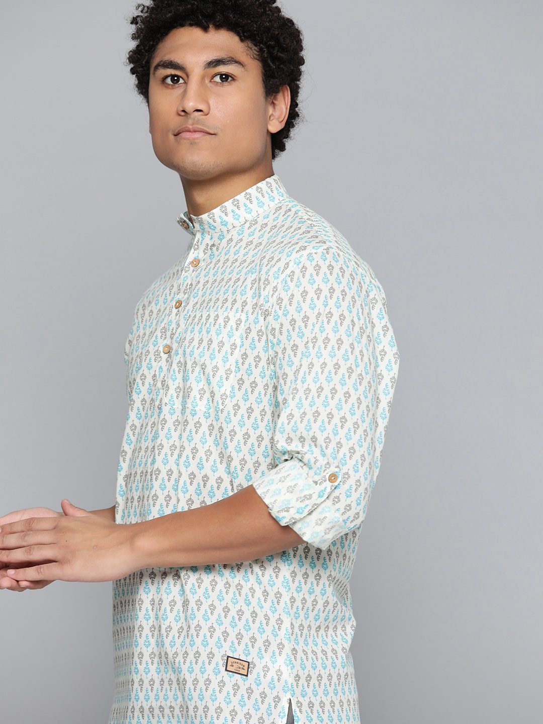 

DENNISON Men White & Blue Ethnic Motifs Printed Kurta