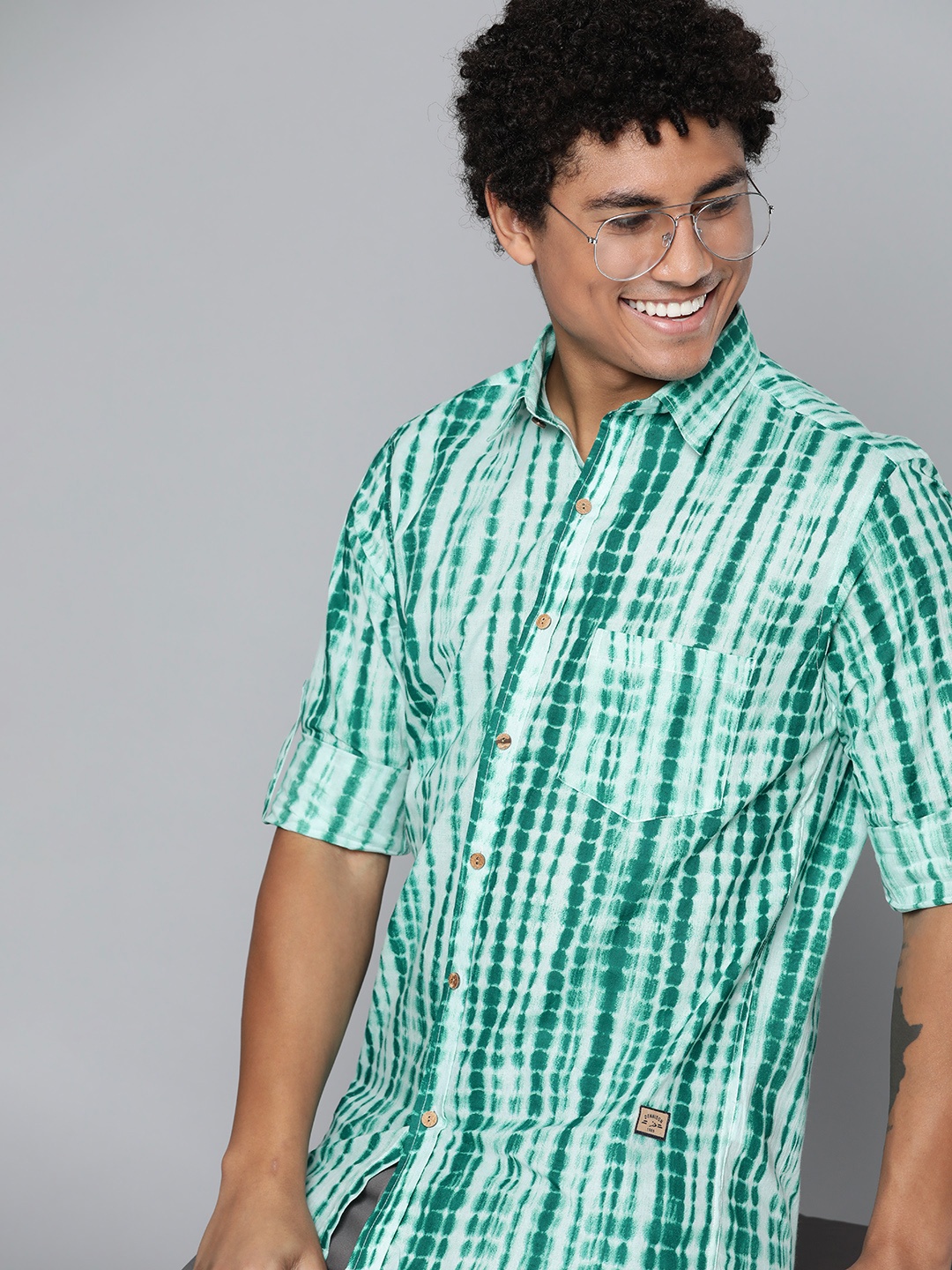 

DENNISON Men Green Regular Fit Faded Printed Casual Shirt