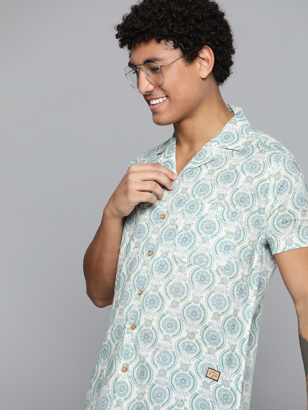 

DENNISON Men White Regular Fit Printed Casual Shirt