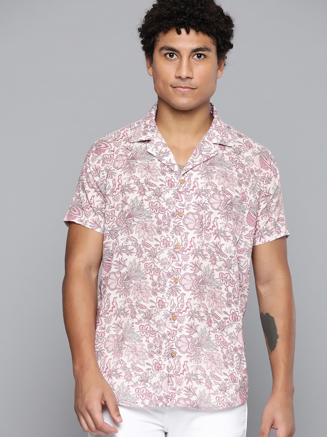 

DENNISON Men White Regular Fit Floral Printed Casual Shirt