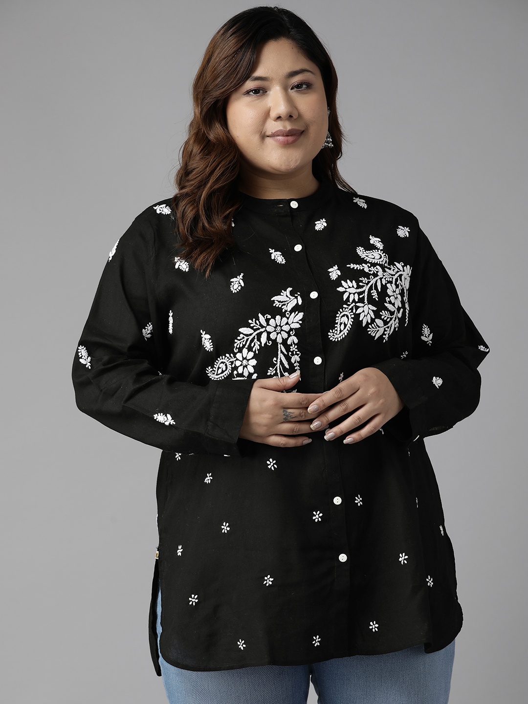 

ADA Black & White Floral Embroidered Plus Size Chikankari Kurti