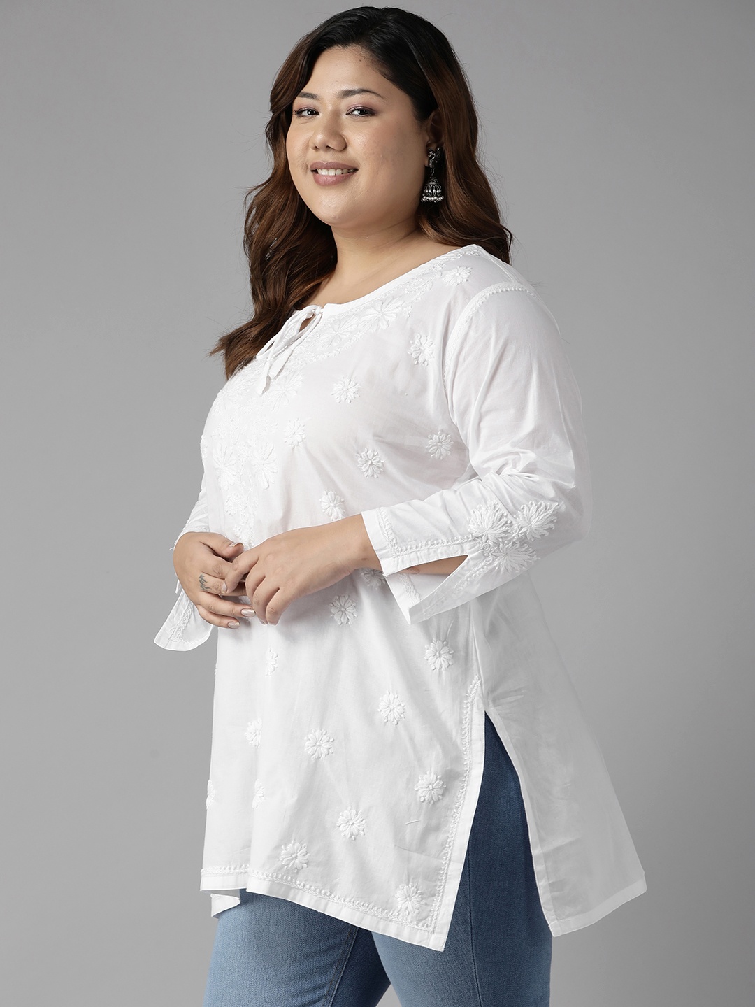 

ADA White Ethnic Motifs Embroidered Plus Size Chikankari Kurti