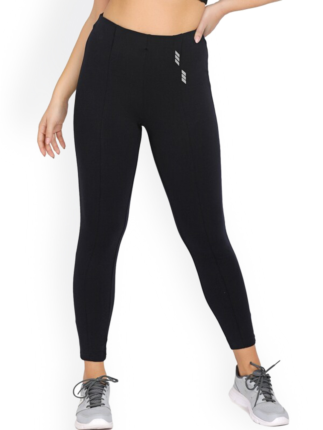 

La Aimee Women Black Solid Tights