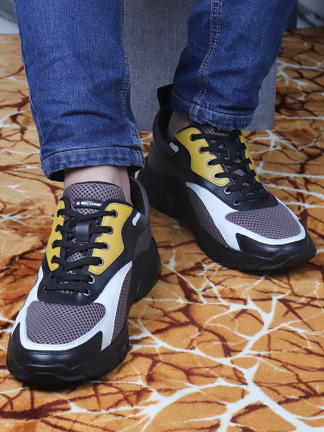 

Red Chief Men Black & Grey Colourblocked Leather Sneakers