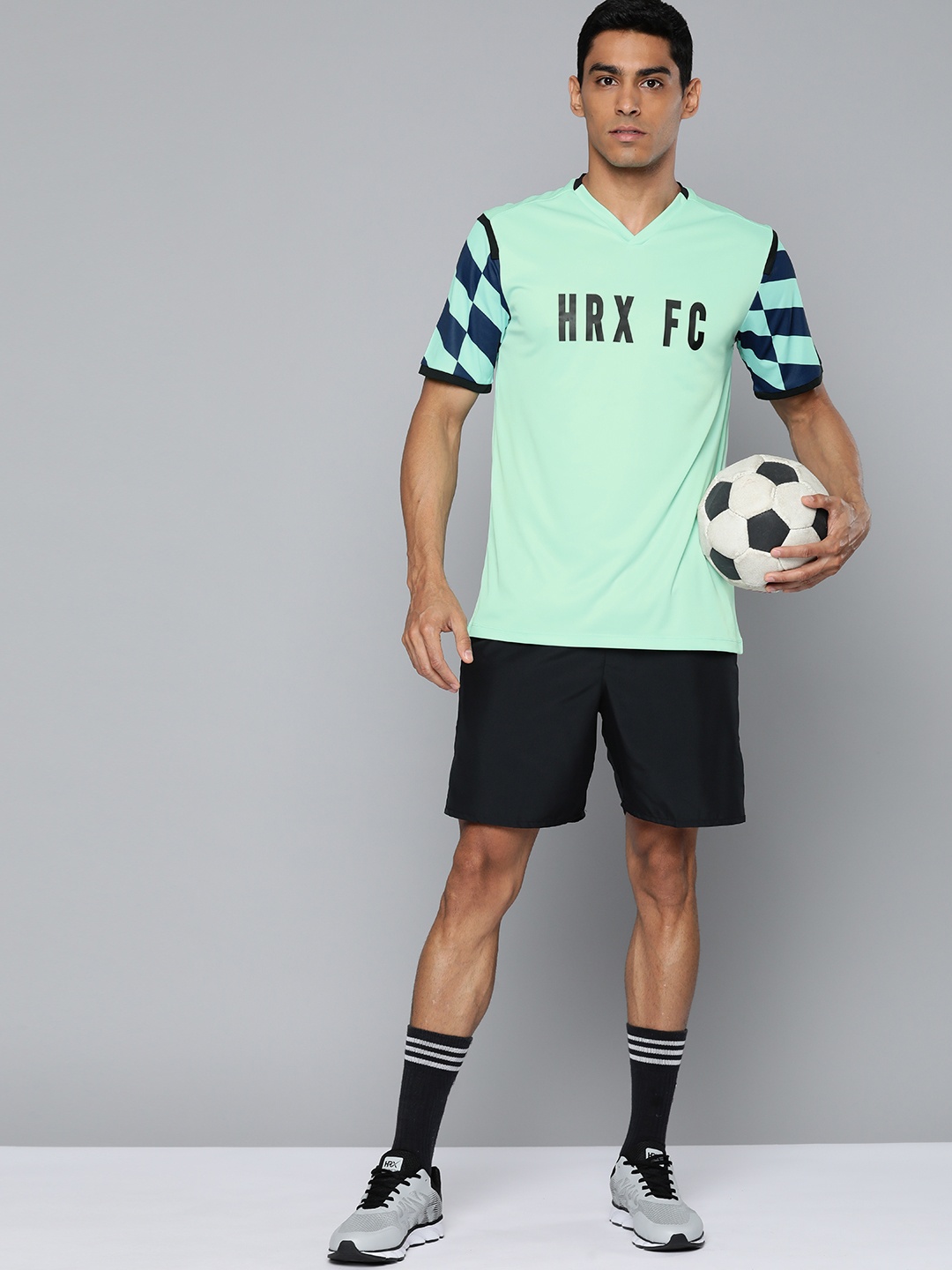 

HRX by Hrithik Roshan Brand Logo Printed Rapid-Dry Football T-shirt, Green