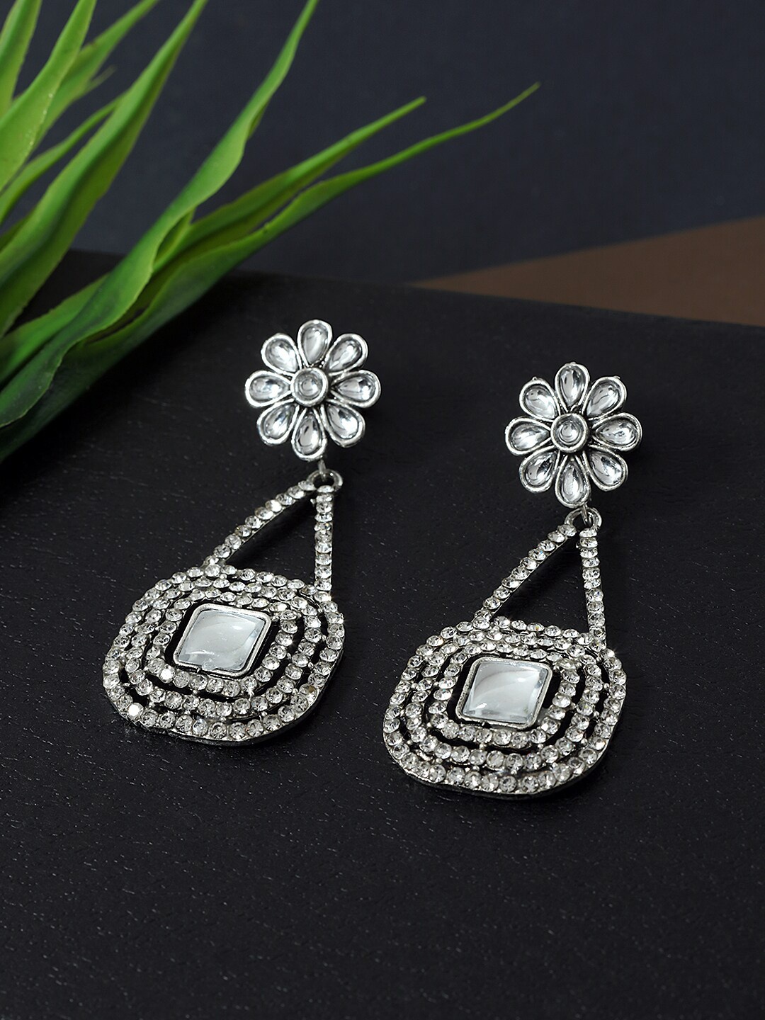 

AccessHer Silver-Toned & White Square Drop Earrings