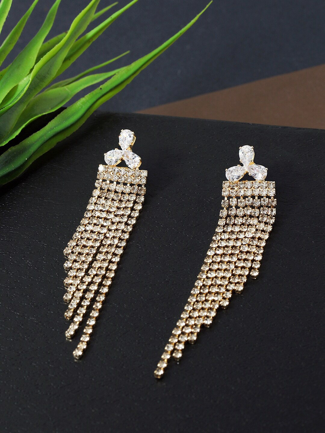 

AccessHer White Silver-Plating Contemporary Drop Earrings