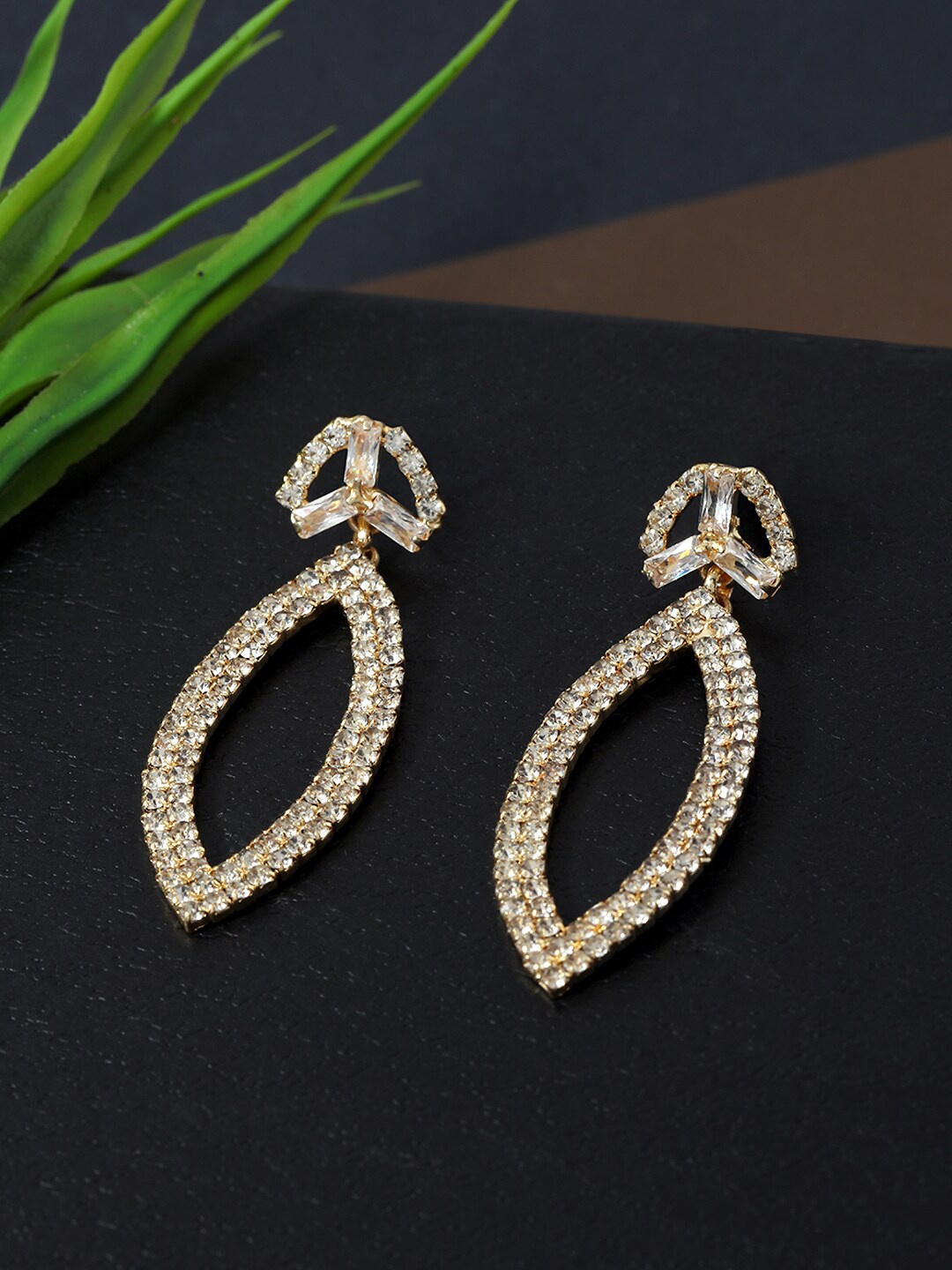 

AccessHer Women White & Gold-Plated Contemporary Drop Earrings