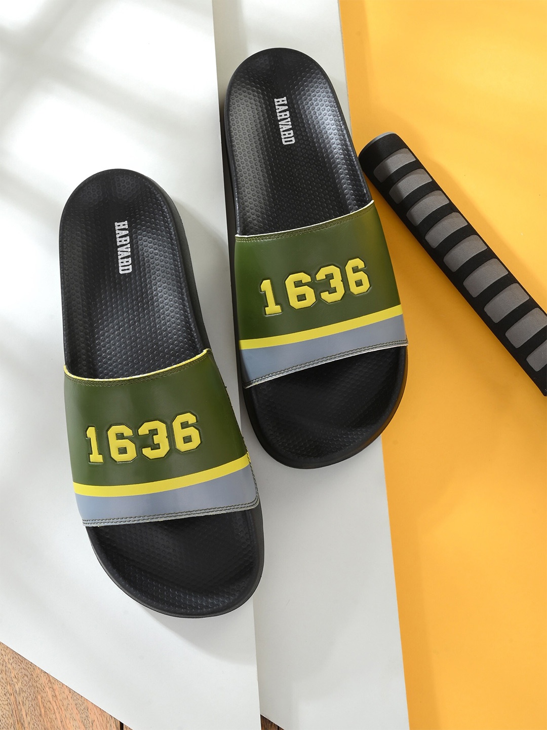 

Harvard Men Olive Green & Yellow Printed Sliders