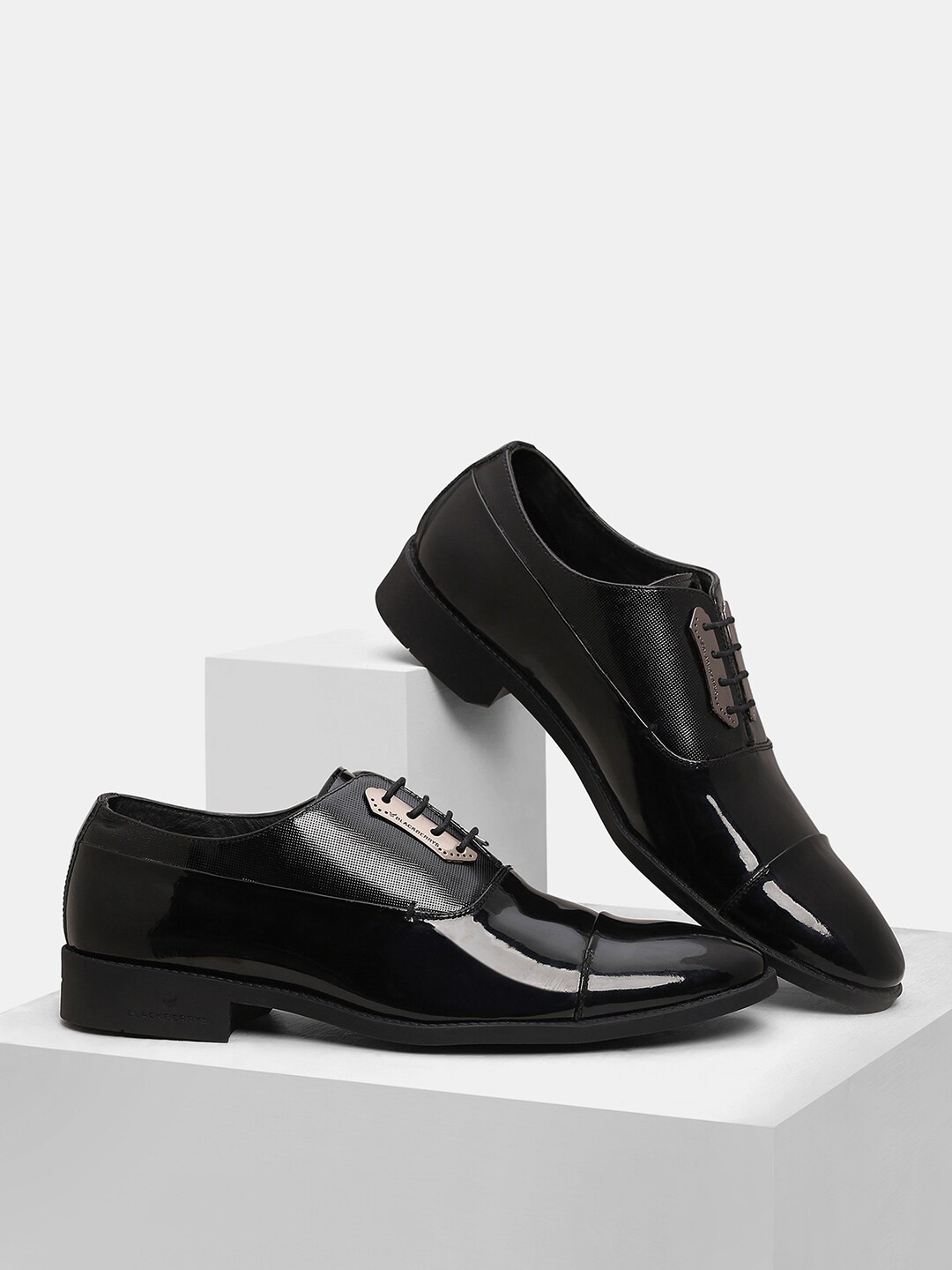 

Blackberrys Men Black Solid Leather Oxfords Formal Shoes