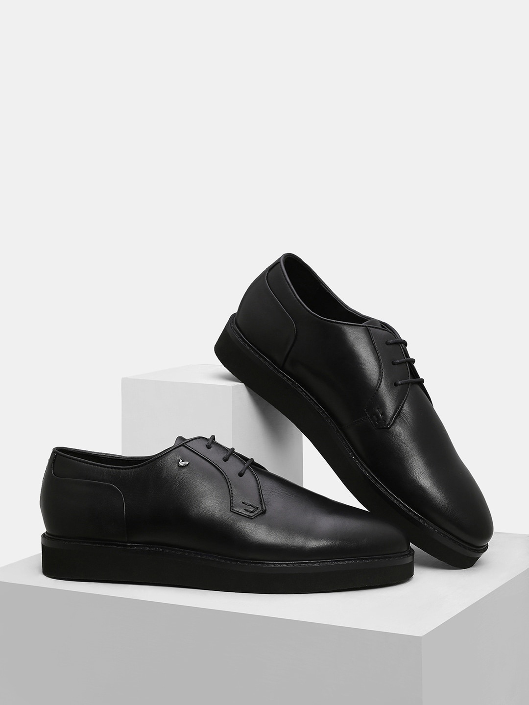 

Blackberrys Men Black Solid Leather Formal Shoes