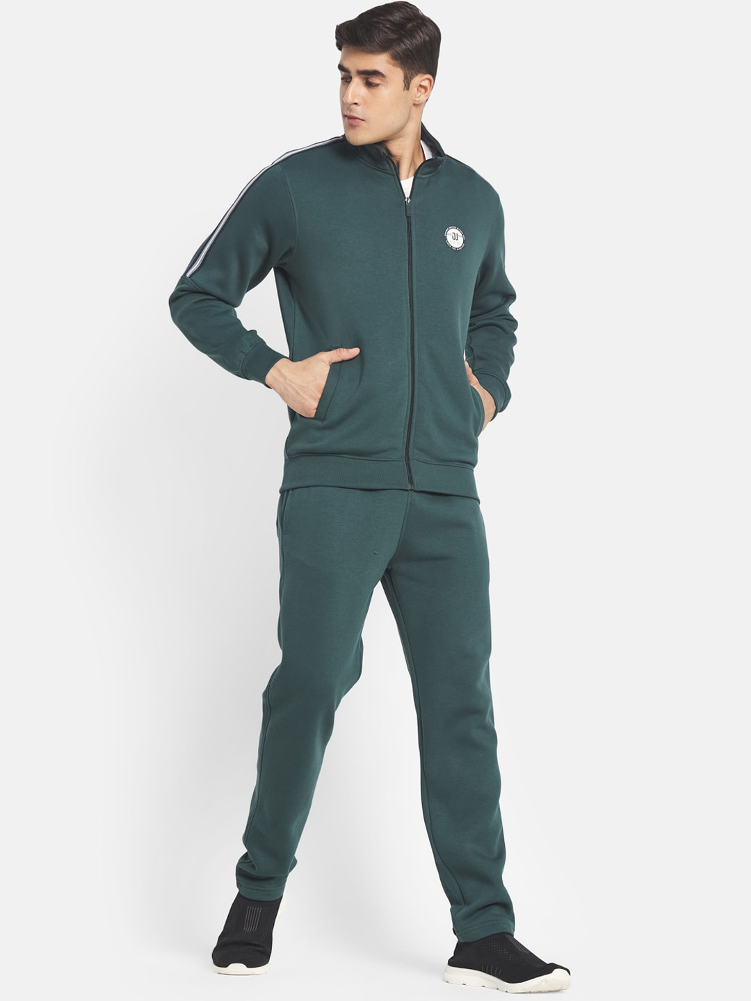 

Octave Men Green Solid Fleece Tracksuit