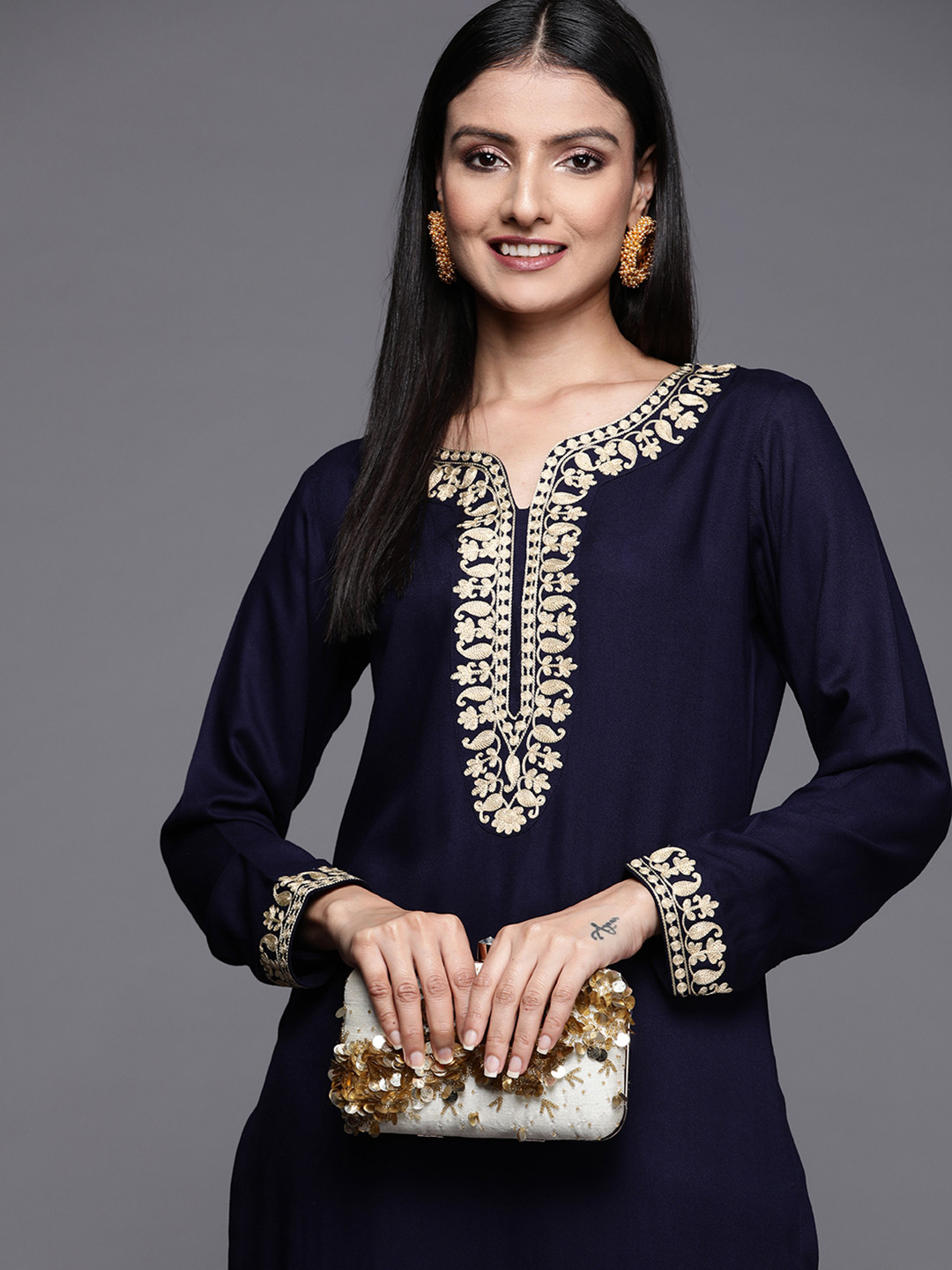 

Libas Women Navy Blue Paisley Yoke Design Thread Work Kurta