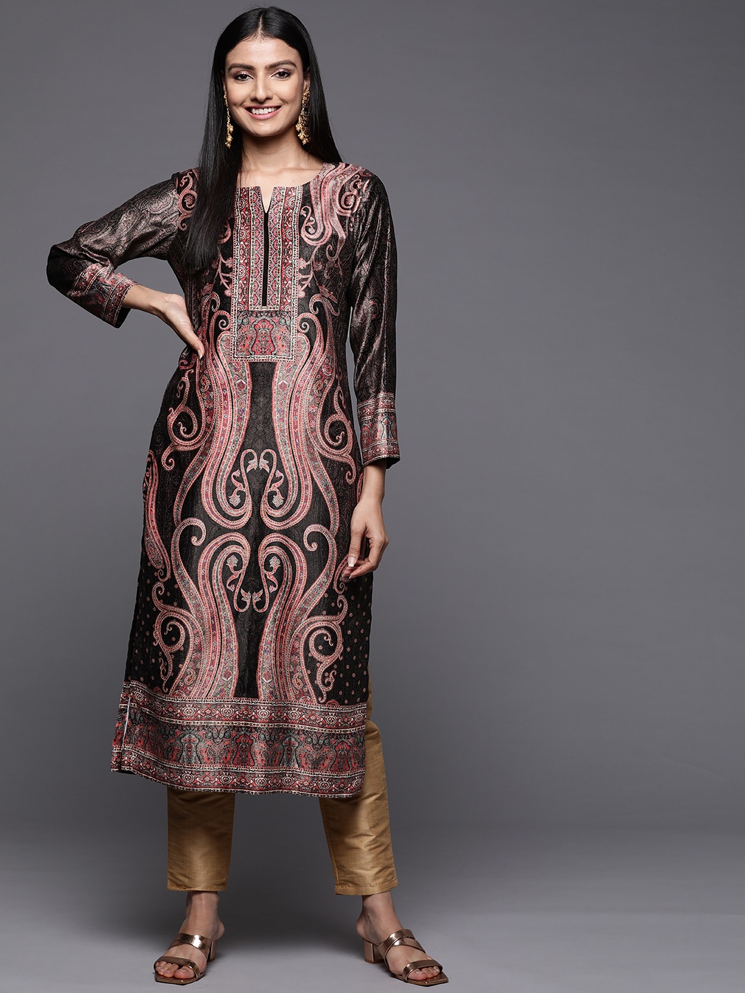 

Libas Women Charcoal Grey Ethnic Motifs Printed Velvet Kurta