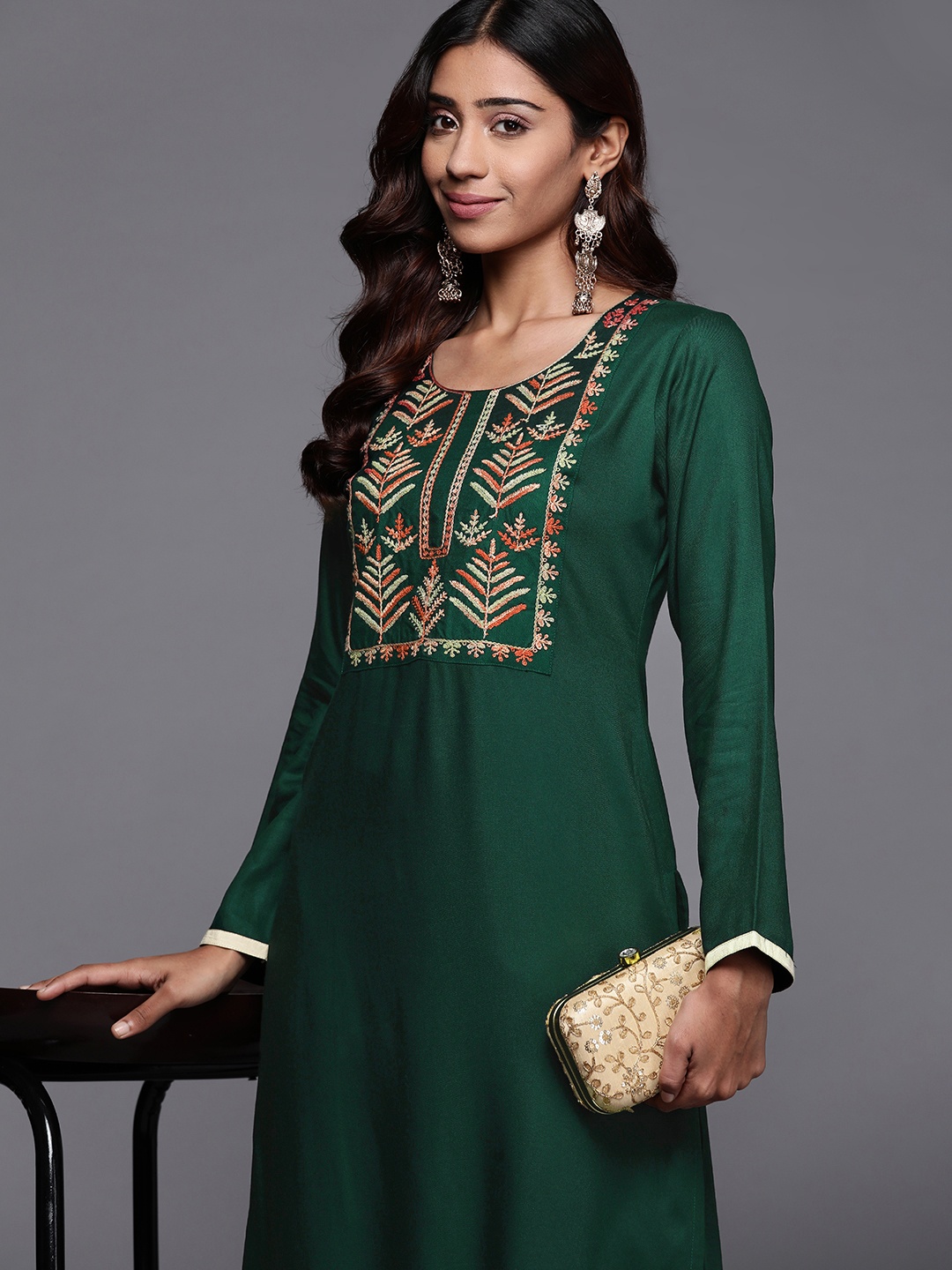 

Libas Women Green Pashmina Wool Embroidered Thread Work Kurta