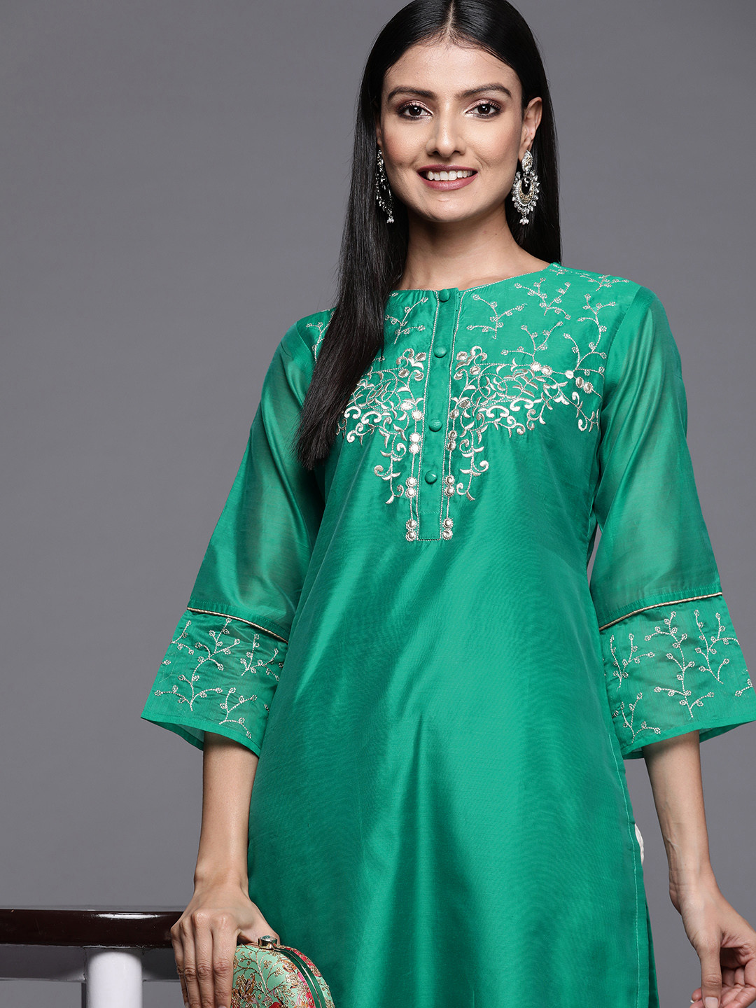 

Libas Women Green Floral Yoke Design Mirror Work Chanderi Silk Kurta