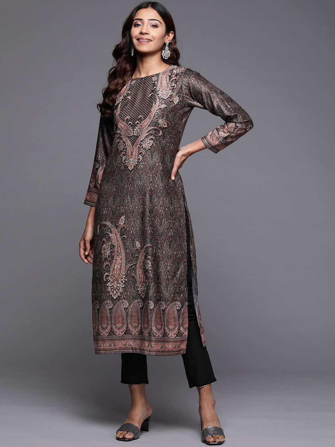 

Libas Women Multicoloured Ethnic Motifs Printed Velvet Kurta, Multi