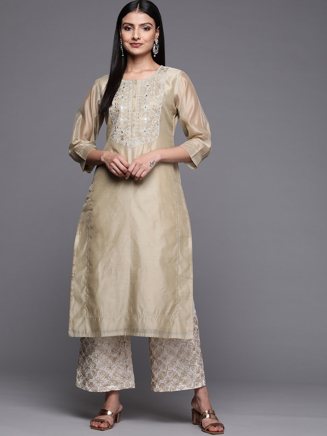 

Libas Women Beige Floral Yoke Design Thread Work Kurta