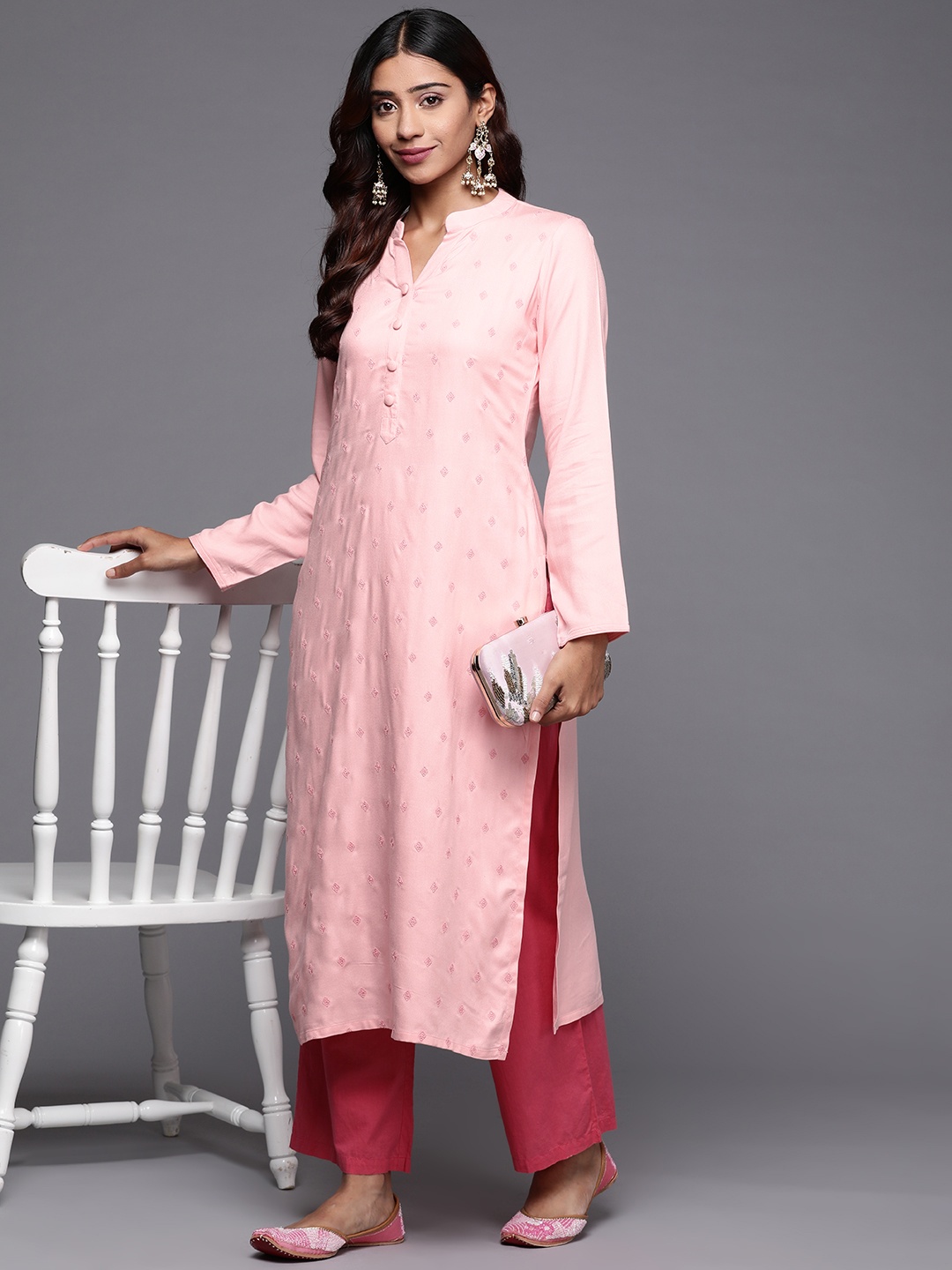 

Libas Women Peach-Coloured Pashmina Wool Geometric Embroidered Thread Work Kurta