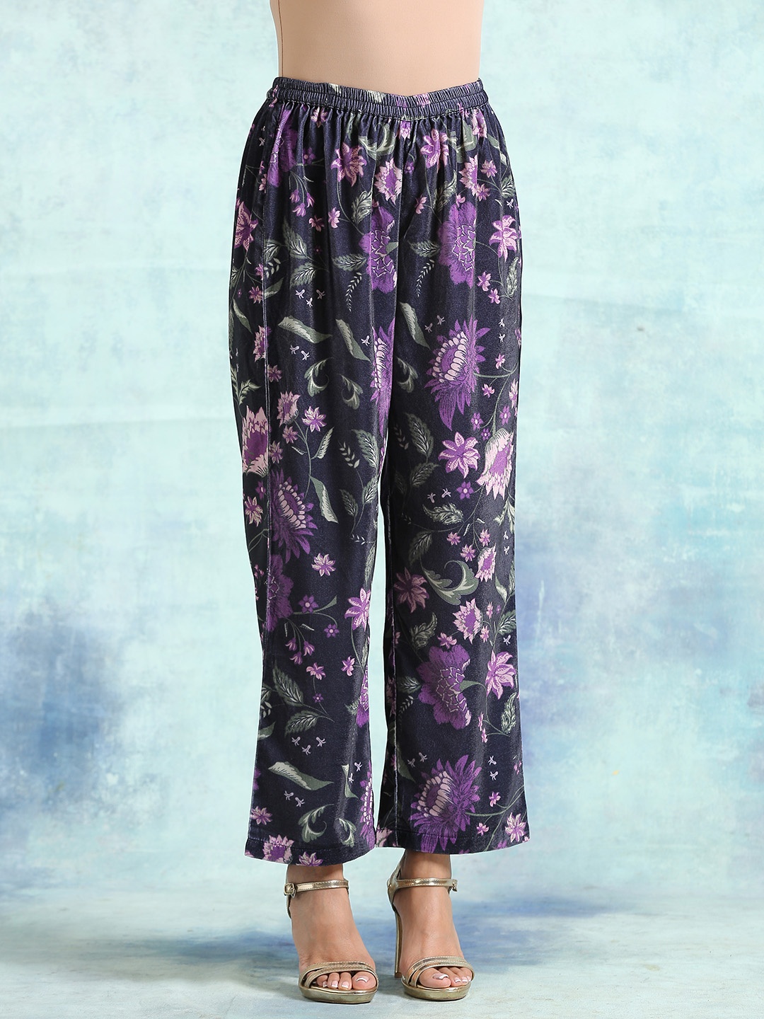 

trueBrowns Women Black Floral Printed Velvet Straight Fit Trouser