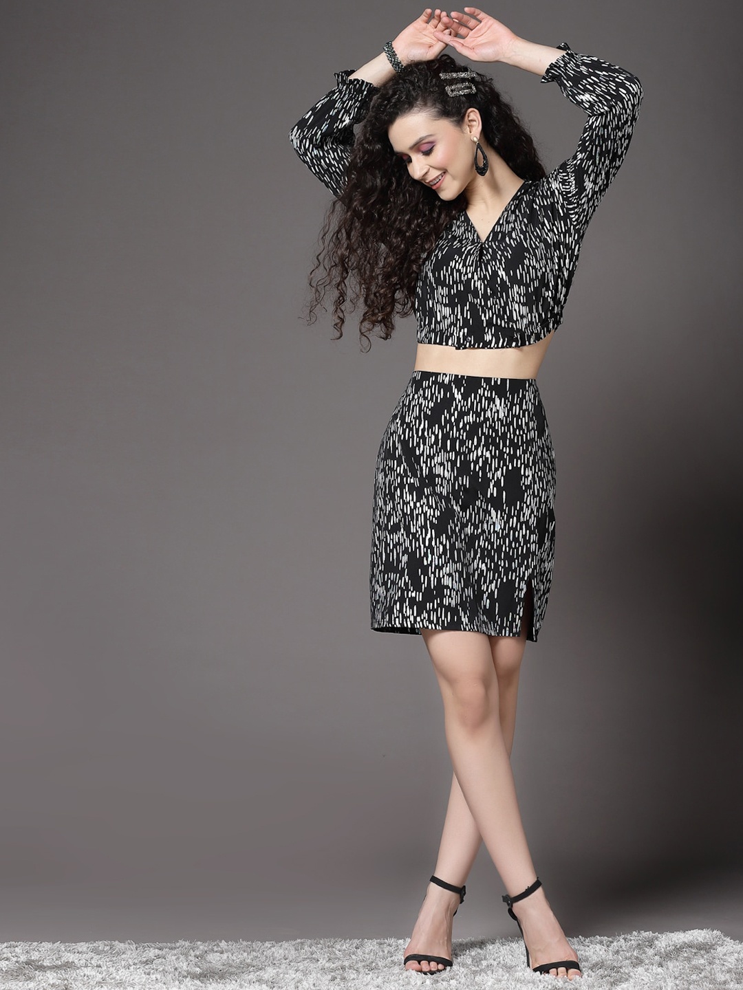 

KASSUALLY Women Black Printed Mini Skirt