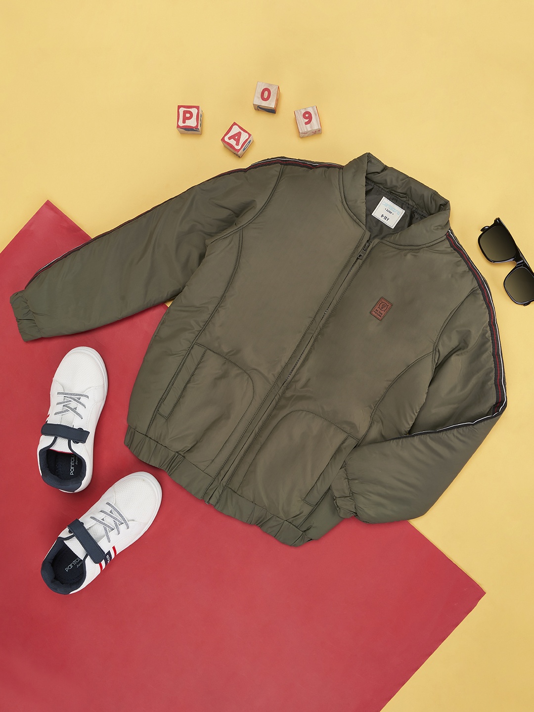 

Pantaloons Junior Boys Olive Green Solid Padded Jacket