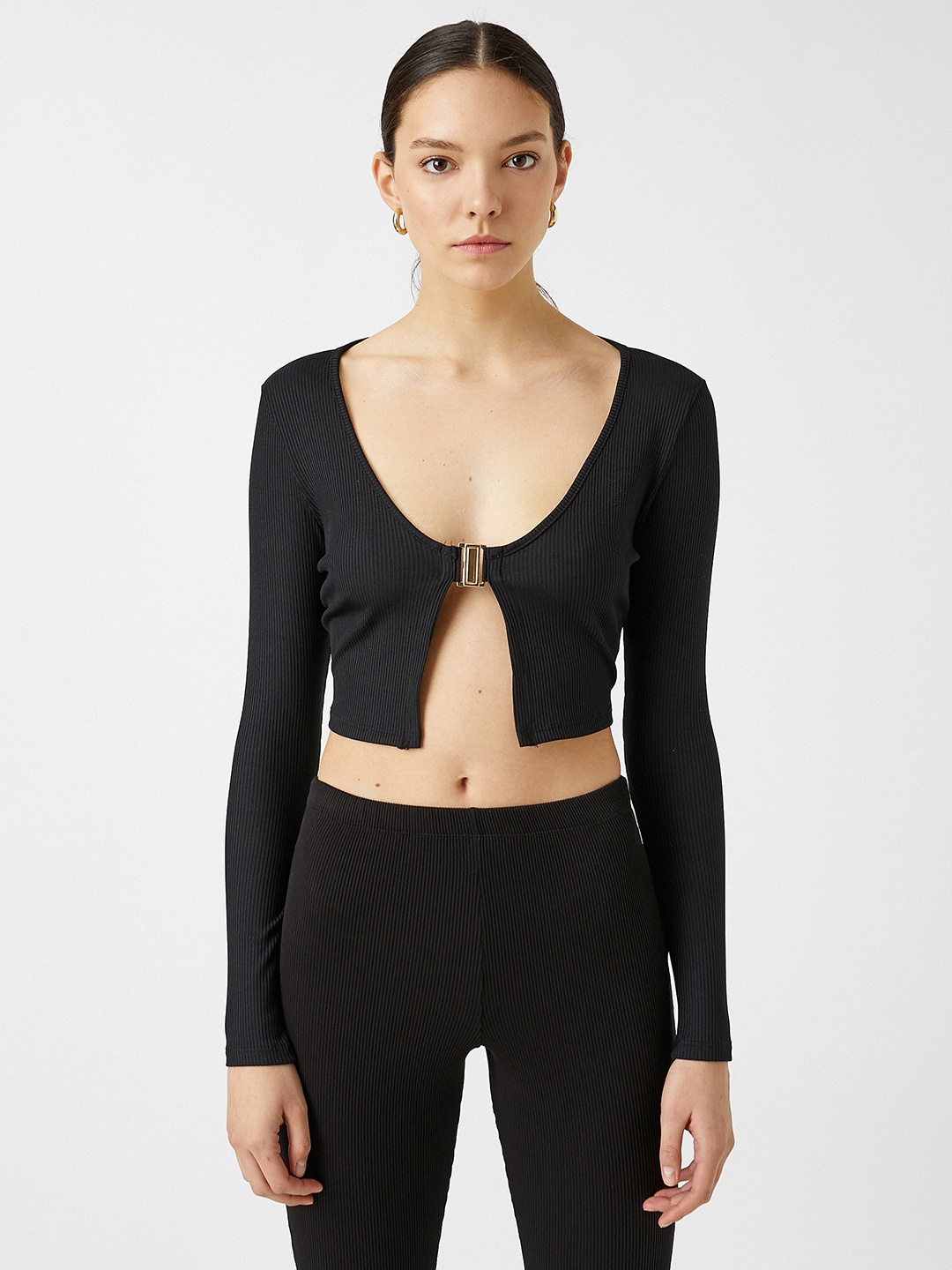 

Koton Black Ribbed Scoop Neck Front Slit Crop Top