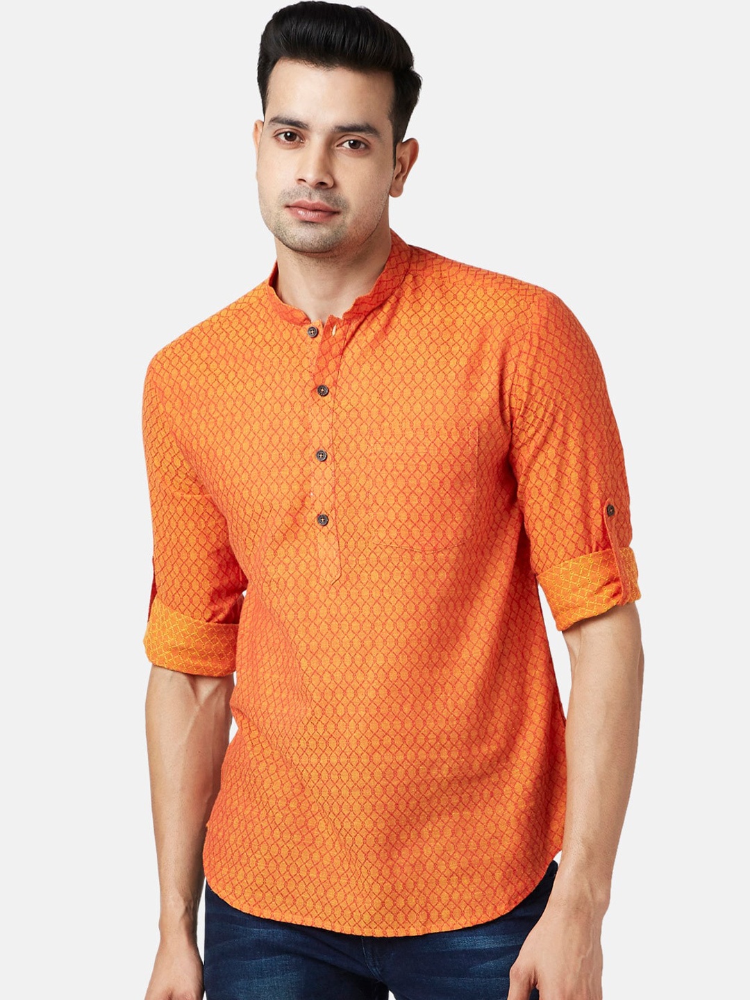 

indus route by Pantaloons Men Red Geometric Woven Short Kurta