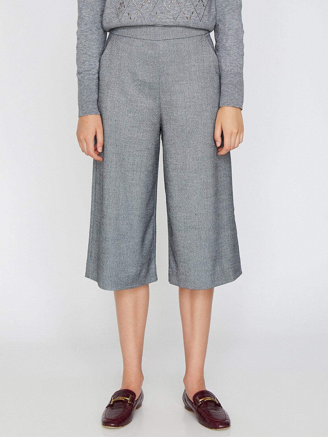 

Koton Women Grey Solid Culottes Trousers