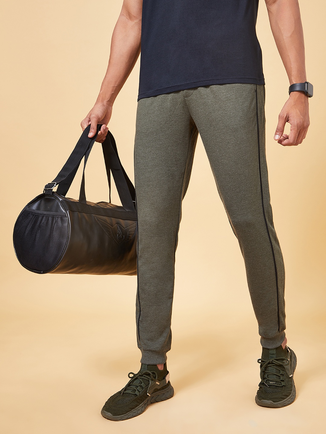 

Ajile by Pantaloons Men Olive Melange Solid Slim-Fit Joggers
