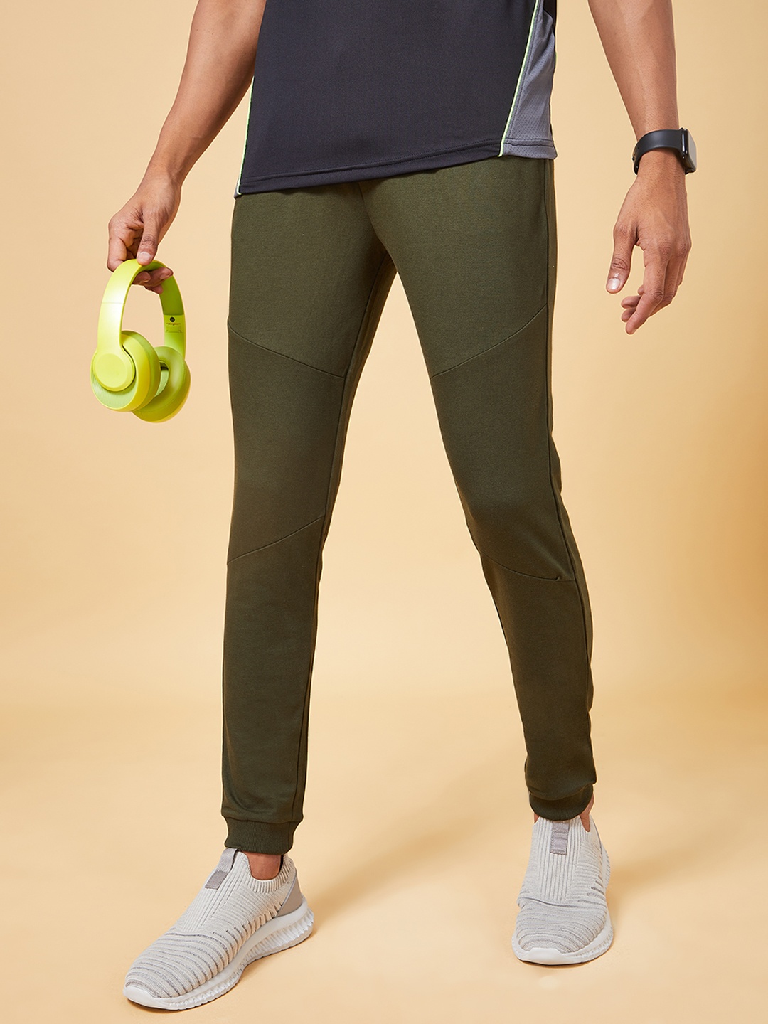 

Ajile by Pantaloons Men Olive Green Solid Slim-Fit Joggers