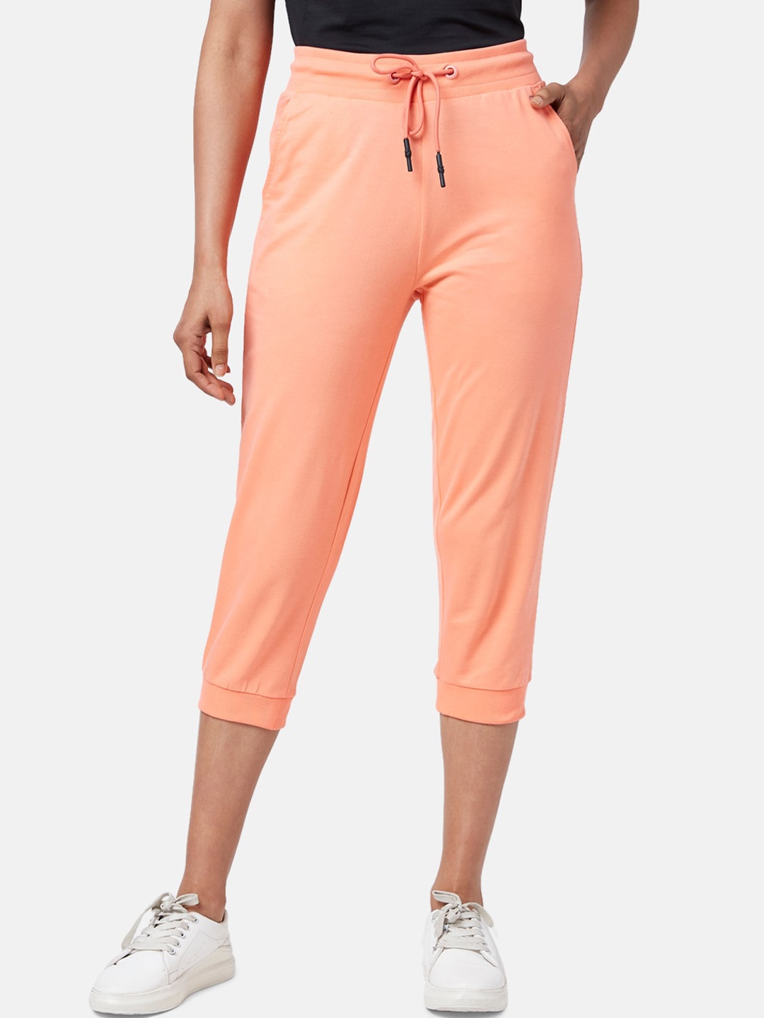 

Ajile by Pantaloons Women Coral Solid Capris