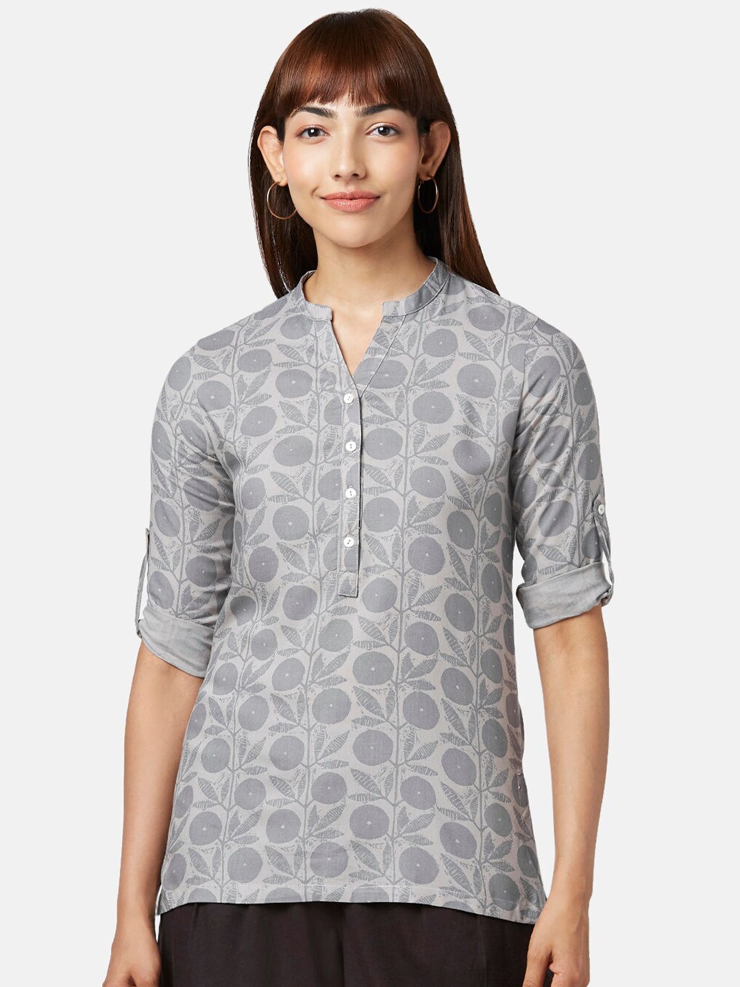 

AKKRITI BY PANTALOONS Women Charcoal Mandarin Collar Floral Printed Tunic