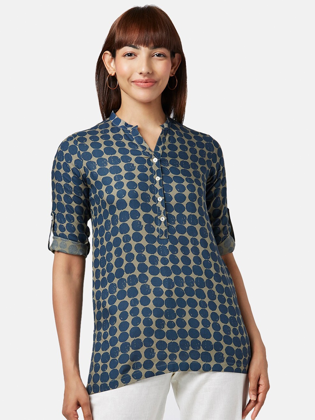 

AKKRITI BY PANTALOONS Beige & Blue Mandarin Collar Printed Tunic
