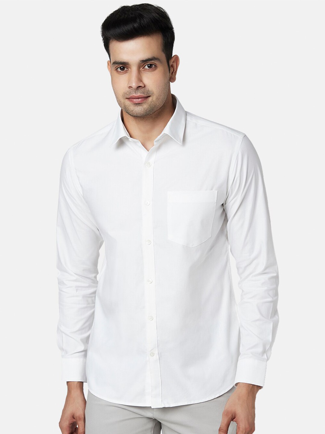 

BYFORD by Pantaloons Men White Solid Cotton Slim Fit Casual Shirt