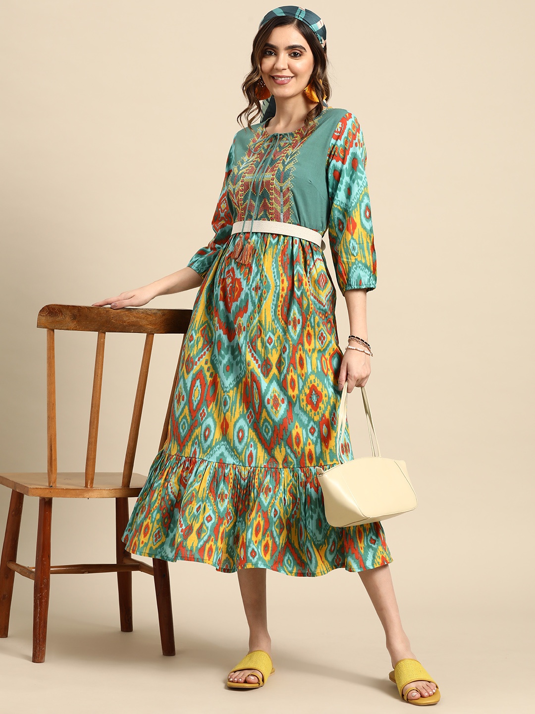 

Sangria Cotton Tie-Up Neck Thread Work Printed Midi Dress, Green