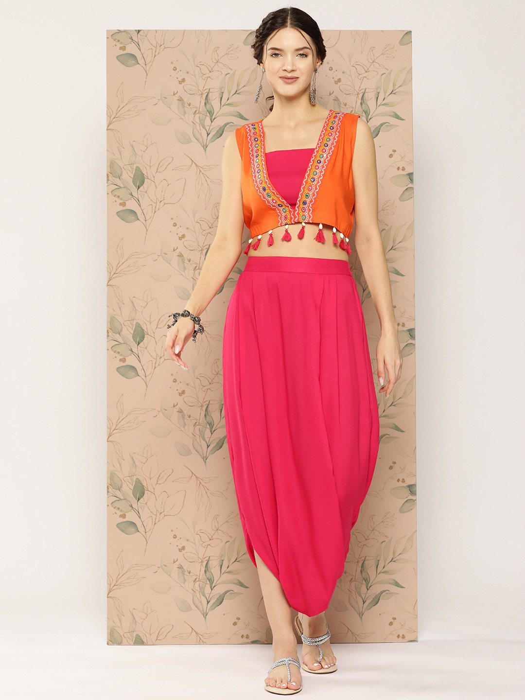 

Sangria Women Shoulder Straps Co-Ords With Embroidered Ethnic Jacket, Pink