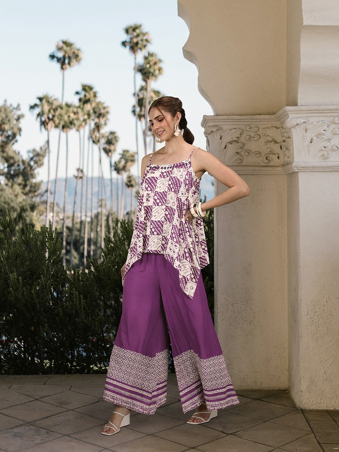 

Sangria Women Bandhani Printed Pure Cotton Kurti with Palazzos, White
