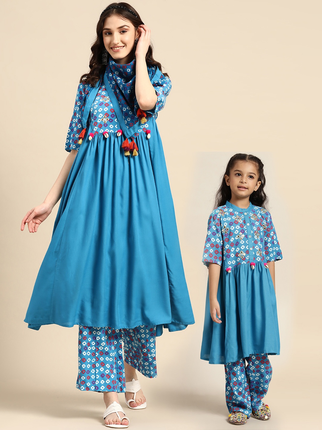 

Sangria Women Bandhani Printed Kurta with Palazzos & Scarf, Blue