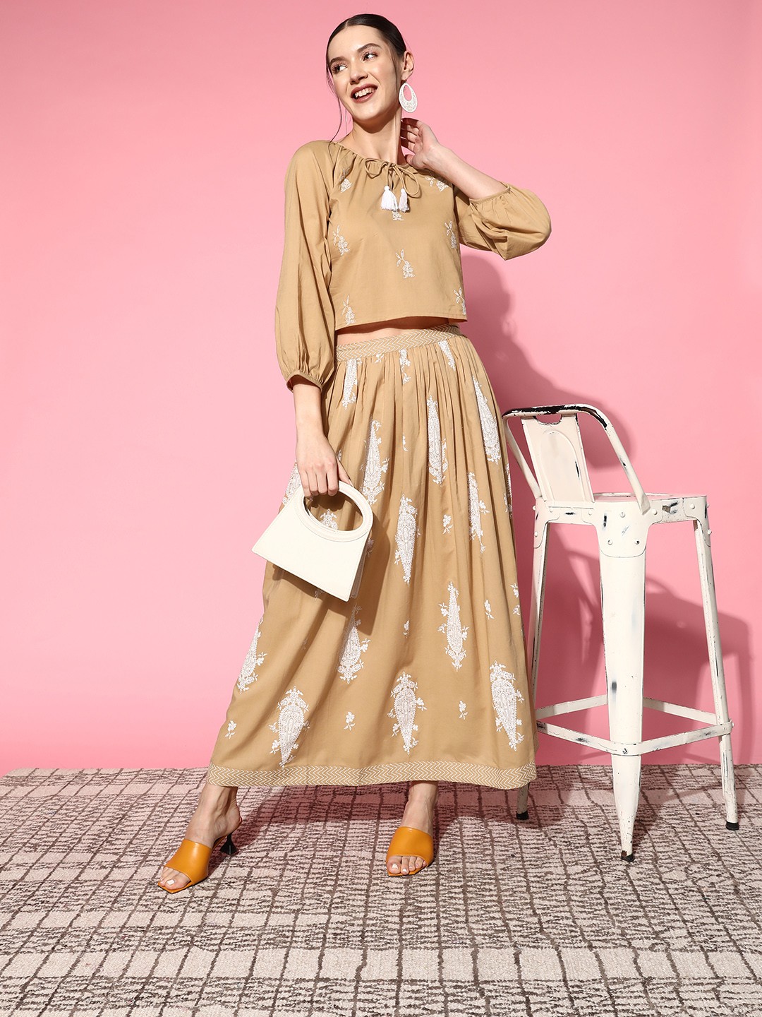 

Sangria Printed Tie-Up Neck Co-Ords, Beige